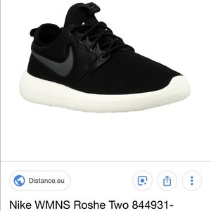 Nike Women’s Rosche Two
